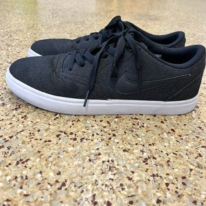 Unisex Nike SB Charge Skate Shoe- men’s size 8, women’s size 9.5